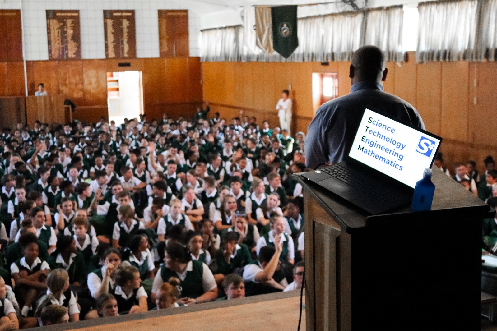 empowering-the-youth-through-the-s4-stem-initiative